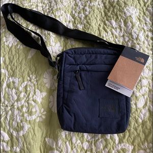 city voyager crossbody